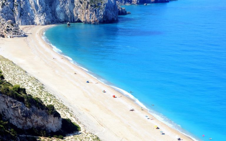 milos beach lefkada x